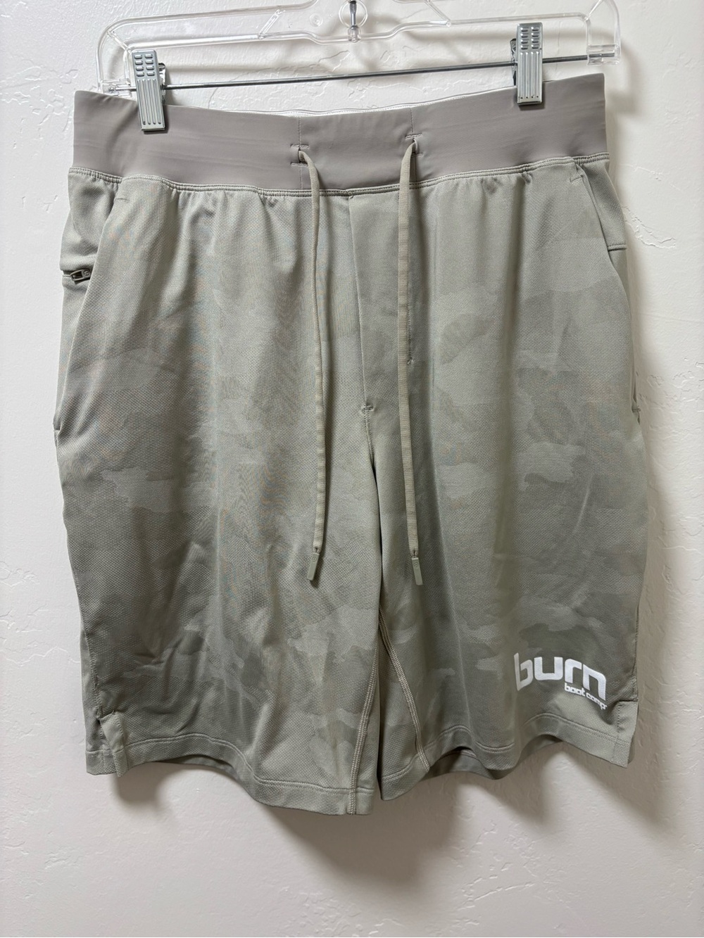 lululemon athletica Men’s tan Camo Athletic Shorts